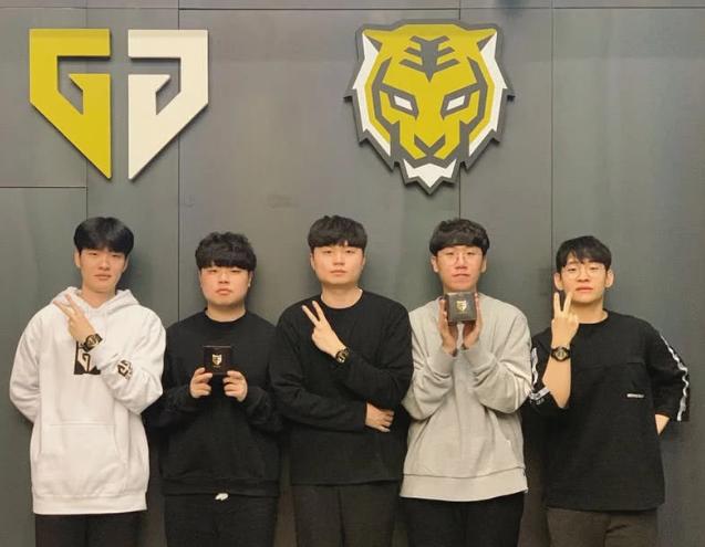 每个比赛日 每个比赛日