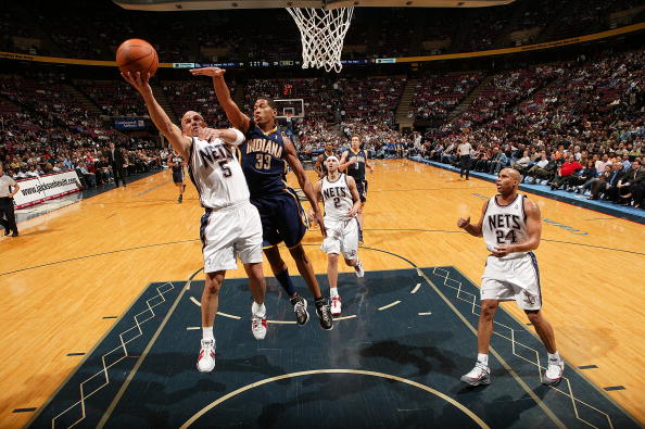 其中扮演的 其中扮演的